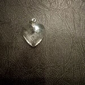 🌟NFS   Gold Tone  Chrystal Heart ❤ Charm